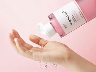 تست تونر تسکین‌ دهنده و آبرسان PDRN Pink Cica مدیکوب Medicube